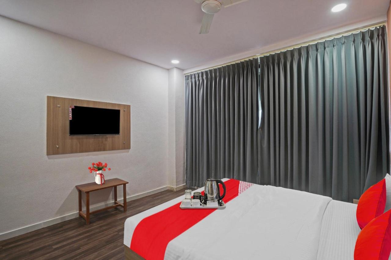Hotel O Infinity Сурат Экстерьер фото