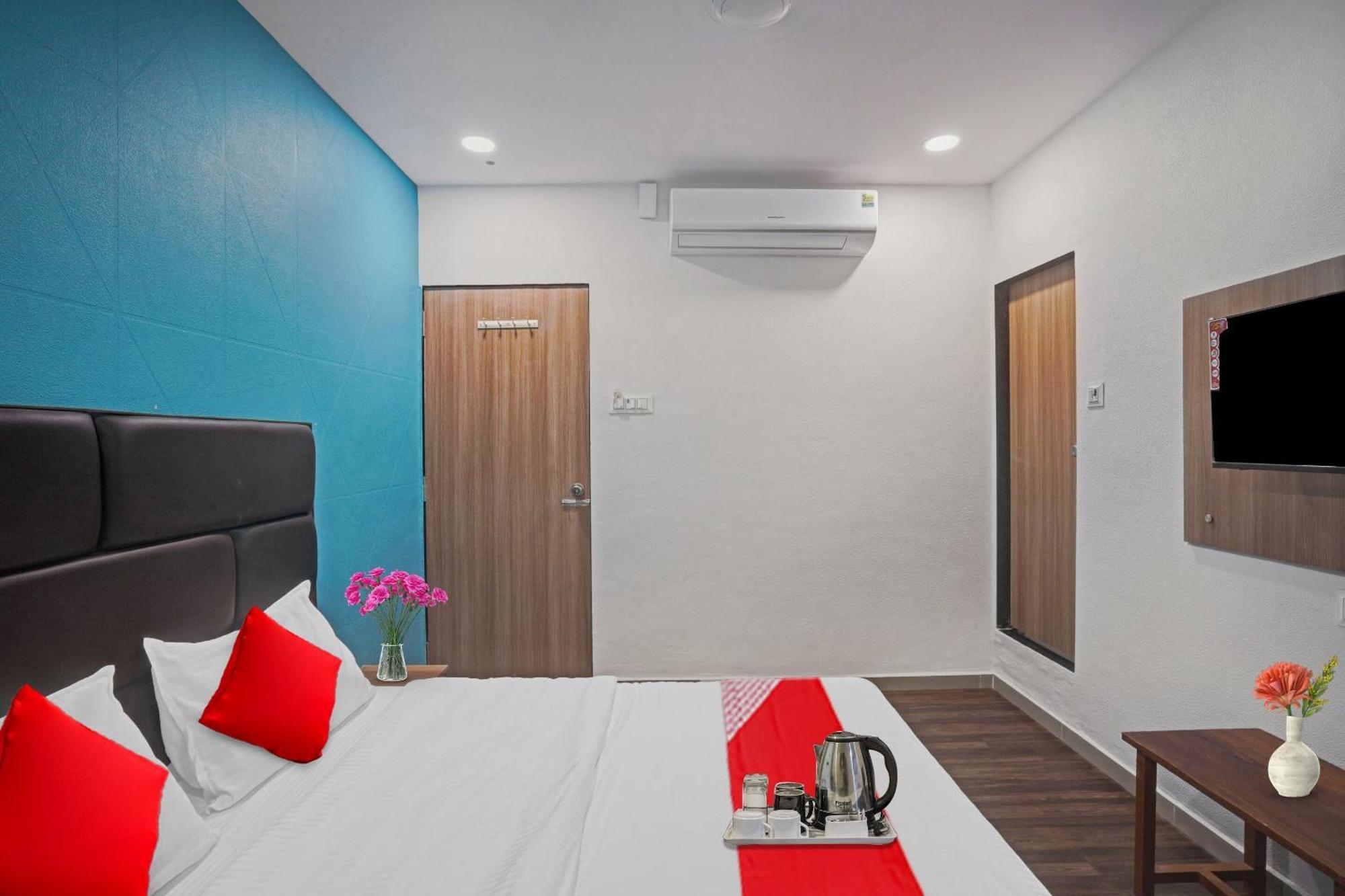 Hotel O Infinity Сурат Экстерьер фото
